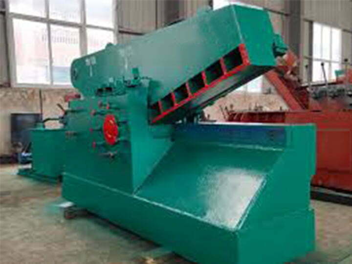 Metal shear