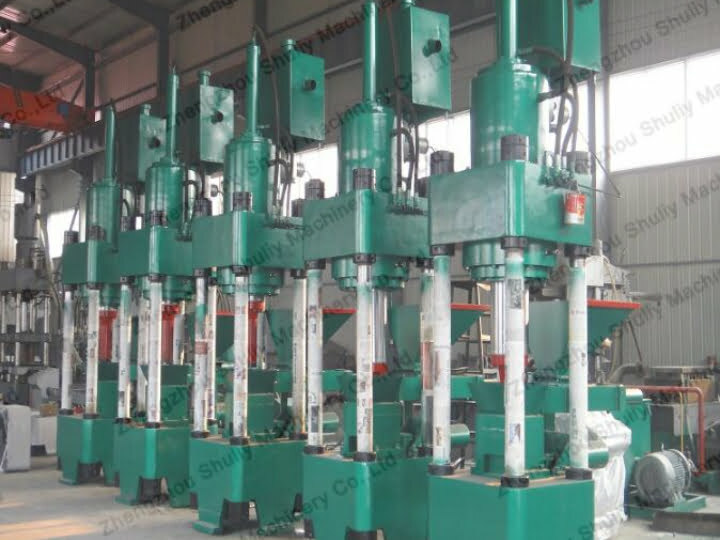 Metal chip briquetting machine