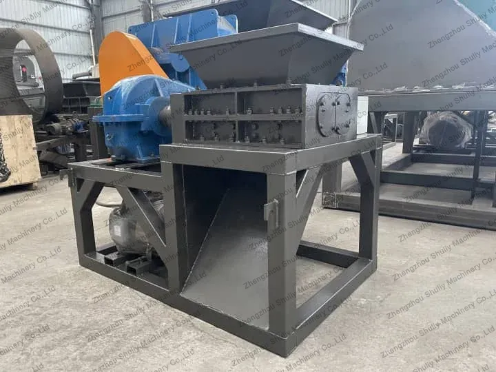 Penghancur logam kecil efisiensi tinggi untuk daur ulang limbah 6 Penghancur logam dengan landasan pembuangan