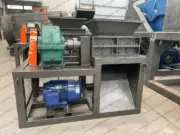 mała rozdrabniarka z podwójnym wałem