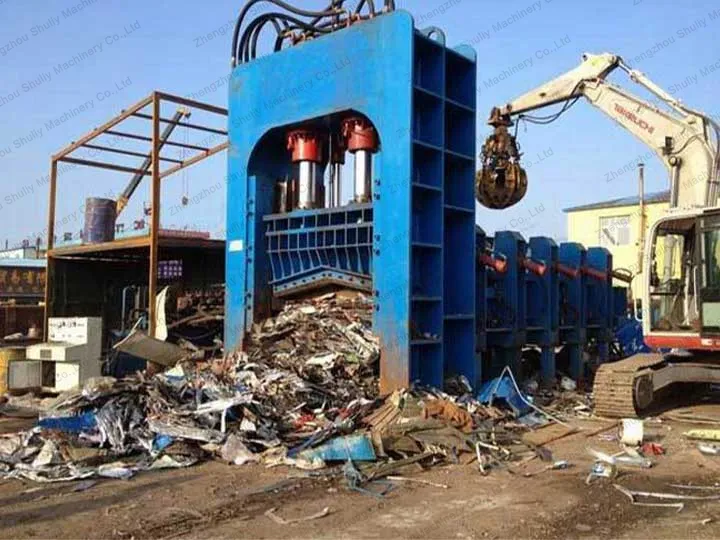 Steel bar scrap shearing machine