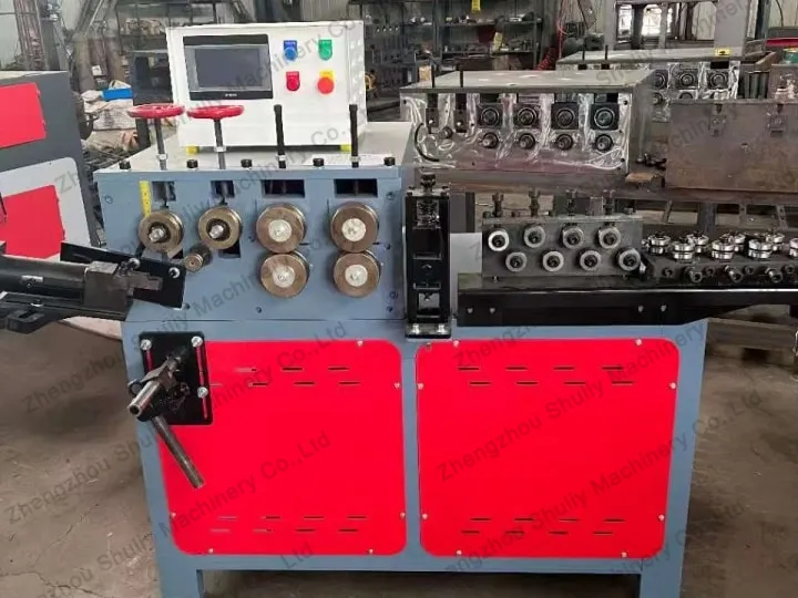 spring coiler machine
