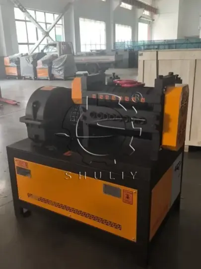 Threaded steel straightener machine