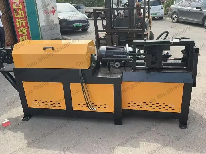 Rebar straightening cutting machine