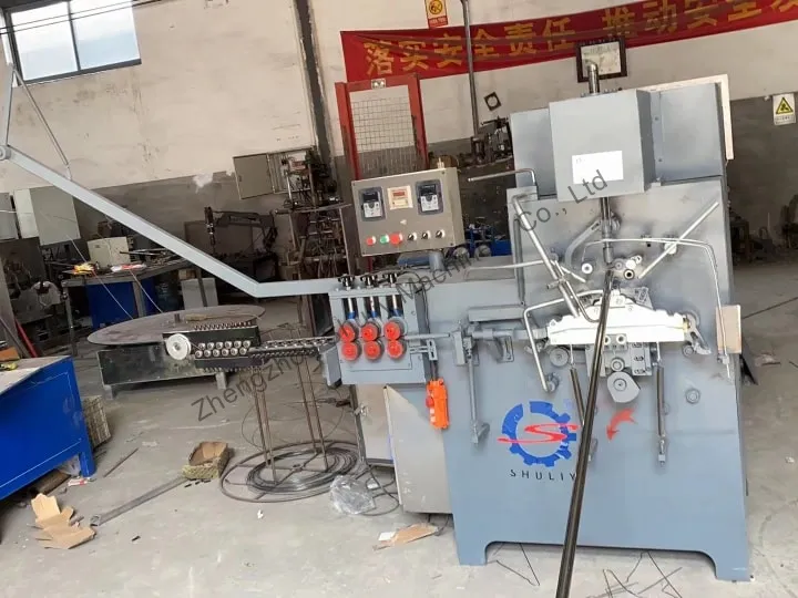 How Much Does An Automatic Hanger Machine Cost? 3 High-peed hanger making equipment