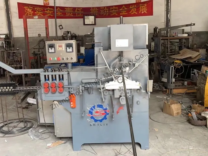 Hanger Making Machine 6 High-speed hanger maker